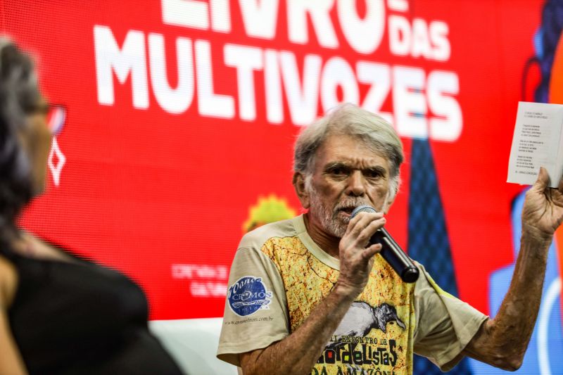 Sarau na Feira _Cantando Cordel_ <div class='credito_fotos'>Foto: Pedro Guerreiro / Ag. Pará | <a href='/midias/2022/originais/15044_ae3f081c-fd2c-a0fa-c3b9-698bfb17a620.jpg' download><i class='fa-solid fa-download'></i> Download</a></div>