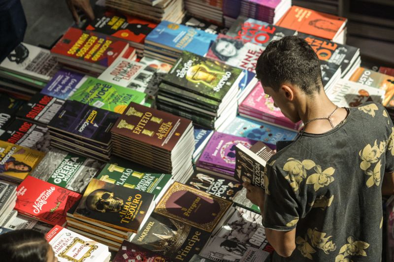 25 Feira Panamazônica do Livro e das Multivozes - Fotos Pedro Guerreiro/AGPARA <div class='credito_fotos'>Foto: Pedro Guerreiro / Ag. Pará | <a href='/midias/2022/originais/15046_5178833f-df0d-884c-4ad0-0e95d7a7c88a.jpg' download><i class='fa-solid fa-download'></i> Download</a></div>