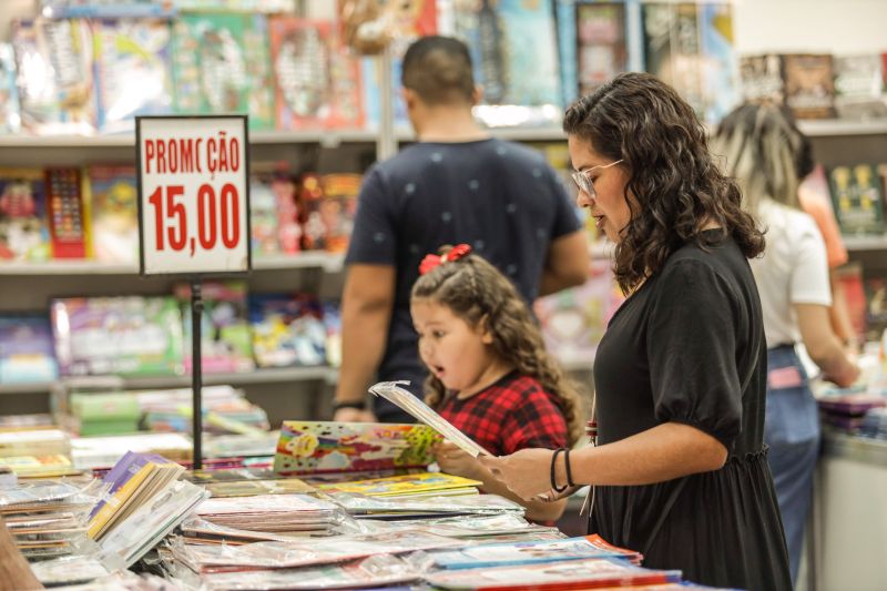 25 Feira Panamazônica do Livro e das Multivozes - Fotos Pedro Guerreiro/AGPARA <div class='credito_fotos'>Foto: Pedro Guerreiro / Ag. Pará | <a href='/midias/2022/originais/15046_822d38fb-8931-4577-8d4a-b6784a93cee2.jpg' download><i class='fa-solid fa-download'></i> Download</a></div>