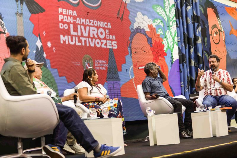 25 Feira Panamazônica do Livro e das Multivozes - Fotos Pedro Guerreiro/AGPARA <div class='credito_fotos'>Foto: Pedro Guerreiro / Ag. Pará | <a href='/midias/2022/originais/15046_8646e333-3b26-3537-4f3b-2bcd0f597cfd.jpg' download><i class='fa-solid fa-download'></i> Download</a></div>