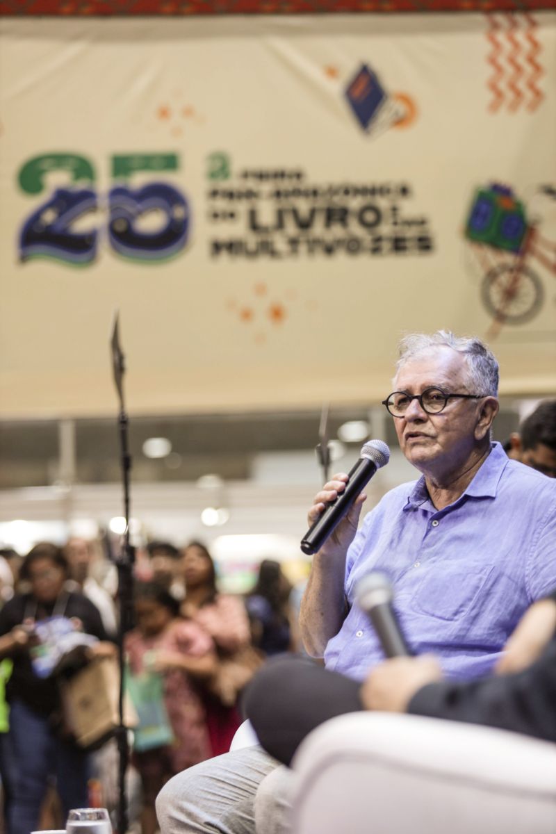 25 Feira Panamazônica do Livro e das Multivozes - Fotos Pedro Guerreiro/AGPARA <div class='credito_fotos'>Foto: Pedro Guerreiro / Ag. Pará | <a href='/midias/2022/originais/15046_b33fc176-6546-aacd-24ac-ee0c77aabdd8.jpg' download><i class='fa-solid fa-download'></i> Download</a></div>