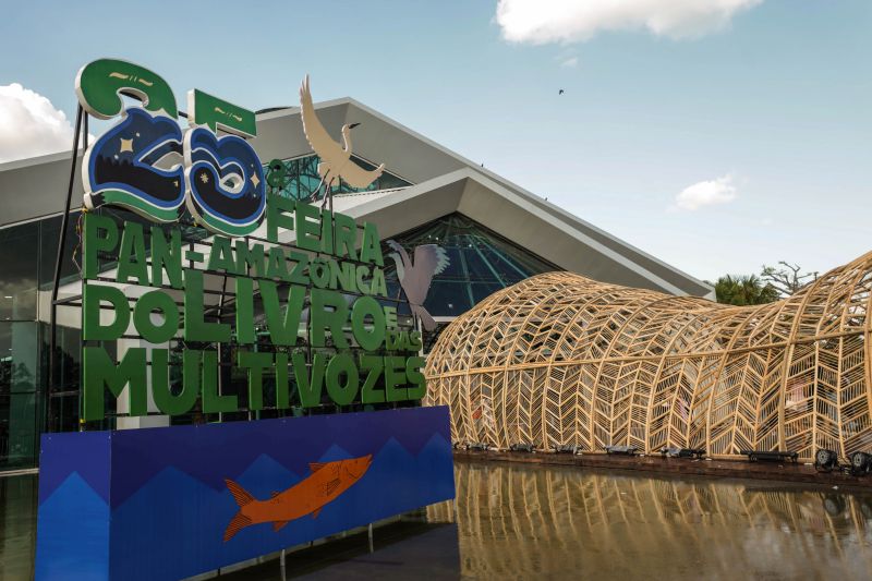 25 Feira Panamazônica do Livro e das Multivozes - Fotos Pedro Guerreiro/AGPARA <div class='credito_fotos'>Foto: Pedro Guerreiro / Ag. Pará | <a href='/midias/2022/originais/15046_b5178814-3a62-9f19-f81c-70219f6dea54.jpg' download><i class='fa-solid fa-download'></i> Download</a></div>