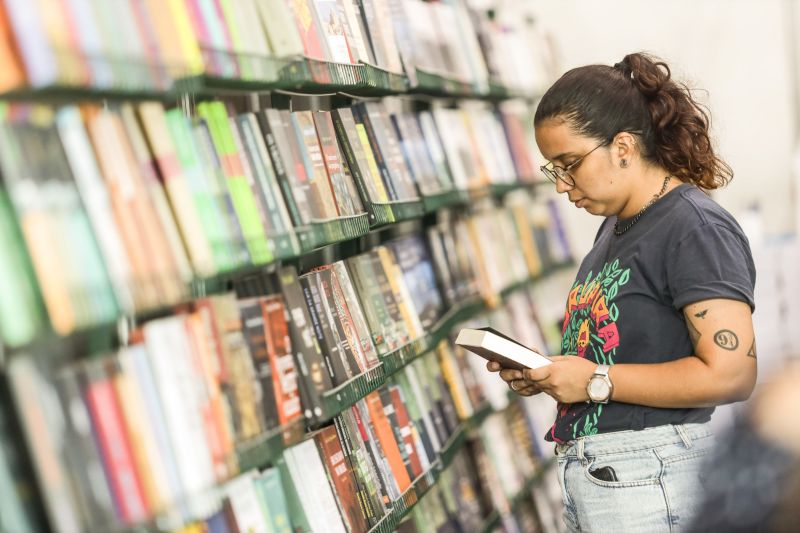 25 Feira Panamazônica do Livro e das Multivozes - Fotos Pedro Guerreiro/AGPARA <div class='credito_fotos'>Foto: Pedro Guerreiro / Ag. Pará | <a href='/midias/2022/originais/15046_e13c73b2-6a69-2c86-7148-fa2bd07c29c1.jpg' download><i class='fa-solid fa-download'></i> Download</a></div>