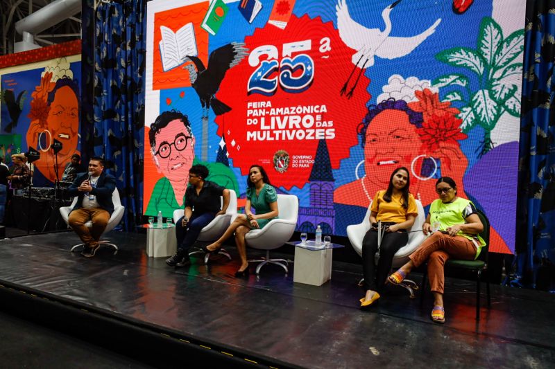Leitura inclusiva
Mediação Felipe Linhares
feira do livro 2022 <div class='credito_fotos'>Foto: Alex Ribeiro / Ag. Pará | <a href='/midias/2022/originais/15050_818d15ce-48f9-edfc-e99f-7692d2cd1926.jpg' download><i class='fa-solid fa-download'></i> Download</a></div>