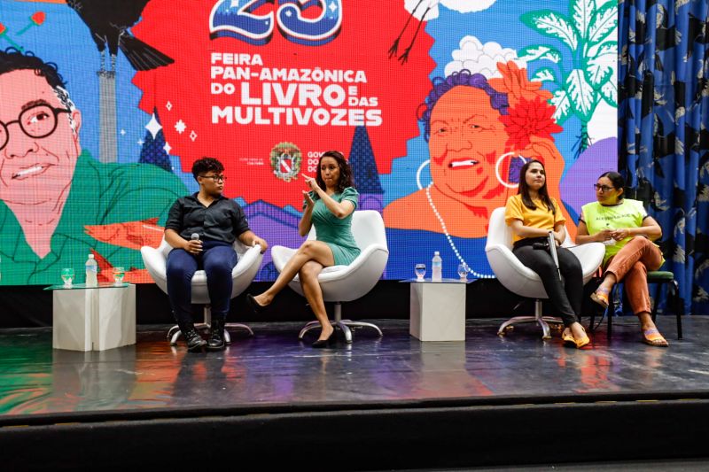 Leitura inclusiva
Mediação Felipe Linhares
feira do livro 2022 <div class='credito_fotos'>Foto: Alex Ribeiro / Ag. Pará | <a href='/midias/2022/originais/15050_b43862ac-ad92-def3-cb5b-ddee0bdece41.jpg' download><i class='fa-solid fa-download'></i> Download</a></div>