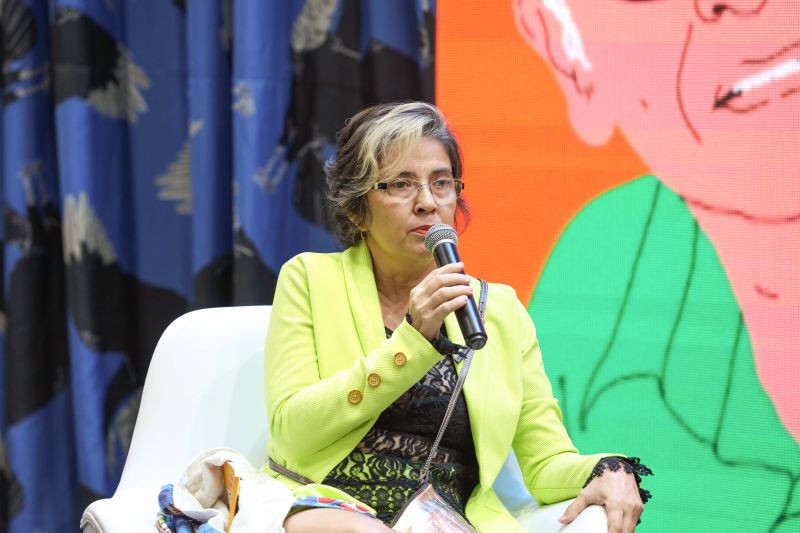 ESPAÇO MULTI VOZES - FEIRA DO LIVRO - BATE PAPO COM MILTON CUNHA E CLAUDIA PALHETA - FOTOS MARCELO SEABRA/AGPARA <div class='credito_fotos'>Foto: Marcelo Seabra / Ag. Pará | <a href='/midias/2022/originais/15060_7e903dcd-abc9-8a6b-3458-c56717649176.jpg' download><i class='fa-solid fa-download'></i> Download</a></div>