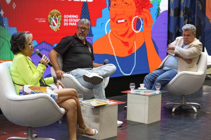 ESPAÇO MULTI VOZES - FEIRA DO LIVRO - BATE PAPO COM MILTON CUNHA E CLAUDIA PALHETA - FOTOS MARCELO SEABRA/AGPARA <div class='credito_fotos'>Foto: Marcelo Seabra / Ag. Pará | <a href='/midias/2022/originais/15060_8c05d717-8503-1e5e-74b5-d83b9e82ce55.jpg' download><i class='fa-solid fa-download'></i> Download</a></div>