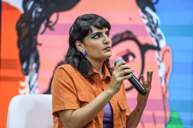 FEIRA DO LIVRO - BATE PAPO COM LENU- JADE JARES E CRIOULA - PALCO MULTI VOZES-marcelo seabra/AGPARA <div class='credito_fotos'>Foto: Marcelo Seabra / Ag. Pará | <a href='/midias/2022/originais/15072_48c3cce1-d0d1-2f39-cba3-3b3ac1b568dd.jpg' download><i class='fa-solid fa-download'></i> Download</a></div>