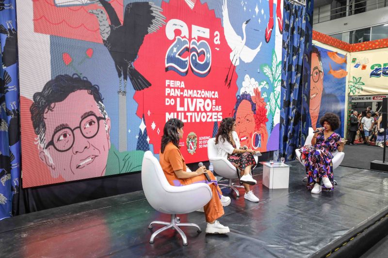 FEIRA DO LIVRO - BATE PAPO COM LENU- JADE JARES E CRIOULA - PALCO MULTI VOZES-marcelo seabra/AGPARA <div class='credito_fotos'>Foto: Marcelo Seabra / Ag. Pará | <a href='/midias/2022/originais/15072_94dfae06-56a8-a6d0-9cda-5887bf1cc2e4.jpg' download><i class='fa-solid fa-download'></i> Download</a></div>