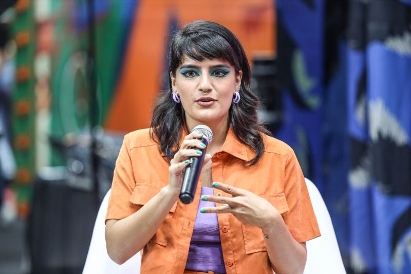 FEIRA DO LIVRO - BATE PAPO COM LENU- JADE JARES E CRIOULA - PALCO MULTI VOZES-marcelo seabra/AGPARA <div class='credito_fotos'>Foto: Marcelo Seabra / Ag. Pará | <a href='/midias/2022/originais/15072_9d38f781-fd65-cb7d-570c-2c1f6a23e5ed.jpg' download><i class='fa-solid fa-download'></i> Download</a></div>