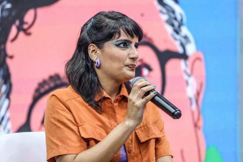 FEIRA DO LIVRO - BATE PAPO COM LENU- JADE JARES E CRIOULA - PALCO MULTI VOZES-marcelo seabra/AGPARA <div class='credito_fotos'>Foto: Marcelo Seabra / Ag. Pará | <a href='/midias/2022/originais/15072_b2e17c0b-bd36-4eaf-828a-3faf6590f332.jpg' download><i class='fa-solid fa-download'></i> Download</a></div>
