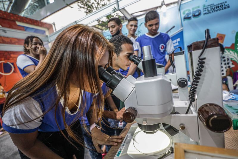 Vozes da Infância - LEIA A PALAVRA, ESCUTE A HISTÓRIA - Arena Multivozes Fotos Pedro Guerreiro/AGPARA <div class='credito_fotos'>Foto: Pedro Guerreiro / Ag. Pará | <a href='/midias/2022/originais/15076_bcb3425d-5a4a-2bef-2b31-84ccf373f537.jpg' download><i class='fa-solid fa-download'></i> Download</a></div>
