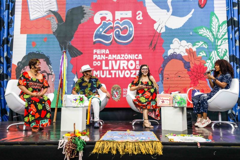 Vozes da Infância - LEIA A PALAVRA, ESCUTE A HISTÓRIA - Arena Multivozes <div class='credito_fotos'>Foto: Pedro Guerreiro / Ag. Pará | <a href='/midias/2022/originais/15078_32d28e77-3588-efd6-2bf8-79f52ff758ec.jpg' download><i class='fa-solid fa-download'></i> Download</a></div>