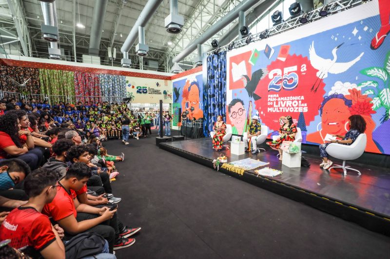 Vozes da Infância - LEIA A PALAVRA, ESCUTE A HISTÓRIA - Arena Multivozes <div class='credito_fotos'>Foto: Pedro Guerreiro / Ag. Pará | <a href='/midias/2022/originais/15078_6d08012b-0996-bf03-b8fd-1a42ab127ce5.jpg' download><i class='fa-solid fa-download'></i> Download</a></div>