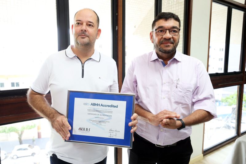 Rômulo Rodovalho Gomes, Secretário de Saúde Pública (esquerda) e Paulo Bezerra - Presidente da Fundação Hemopa (direita) <div class='credito_fotos'>Foto: Bruno Cecim / Ag.Pará | <a href='/midias/2022/originais/15127_6875be99-9818-64f3-2c51-1198aea002a7.jpg' download><i class='fa-solid fa-download'></i> Download</a></div>