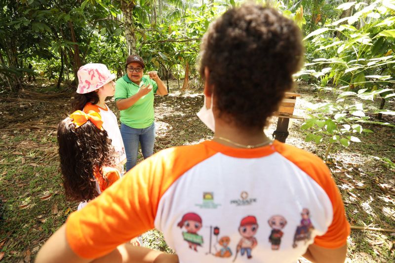 Crianças em Tratamento contra o Câncer visitam Fabrica de Chocolate no Combu - Fotos Bruno Cecim - Ag.Pará <div class='credito_fotos'>Foto: Bruno Cecim / Ag.Pará | <a href='/midias/2022/originais/15134_1c7261d9-e504-0f21-d576-29fc1277a29f.jpg' download><i class='fa-solid fa-download'></i> Download</a></div>