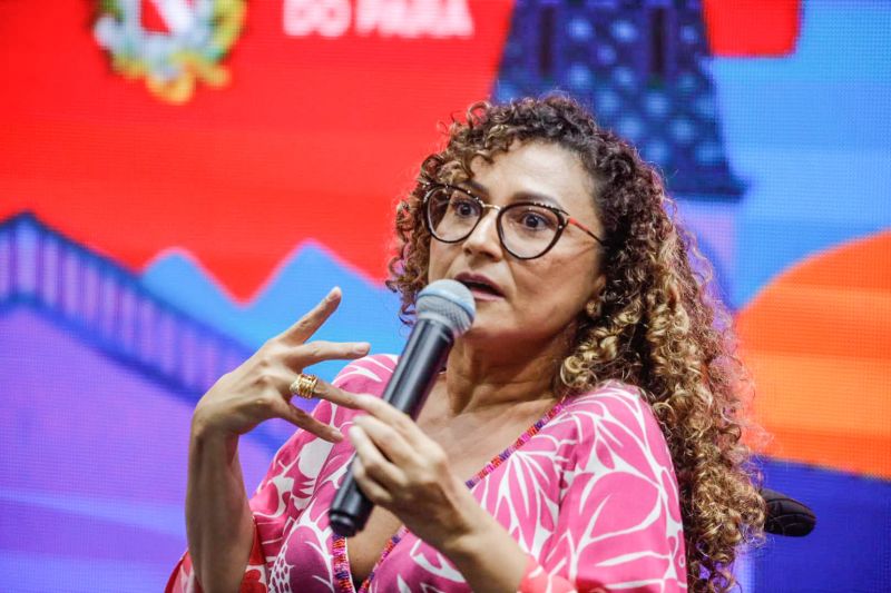 Clarinhamar e Telma Cunha Mediação de Marcela Castro FT Alex Ribeiro <div class='credito_fotos'>Foto: Alex Ribeiro / Ag. Pará | <a href='/midias/2022/originais/15135_106b5913-5717-ac5d-733d-e189354d7fbb.jpg' download><i class='fa-solid fa-download'></i> Download</a></div>