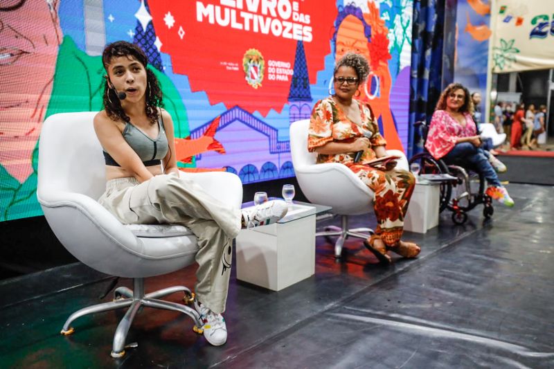 Clarinhamar e Telma Cunha Mediação de Marcela Castro FT Alex Ribeiro <div class='credito_fotos'>Foto: Alex Ribeiro / Ag. Pará | <a href='/midias/2022/originais/15135_b86180e2-8a6a-d242-51b7-d6b9848ea780.jpg' download><i class='fa-solid fa-download'></i> Download</a></div>