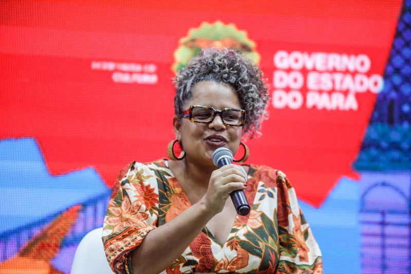 Clarinhamar e Telma Cunha Mediação de Marcela Castro FT Alex Ribeiro <div class='credito_fotos'>Foto: Alex Ribeiro / Ag. Pará | <a href='/midias/2022/originais/15135_c9c9a831-2182-d2fc-c6d0-ecd31d566a08.jpg' download><i class='fa-solid fa-download'></i> Download</a></div>