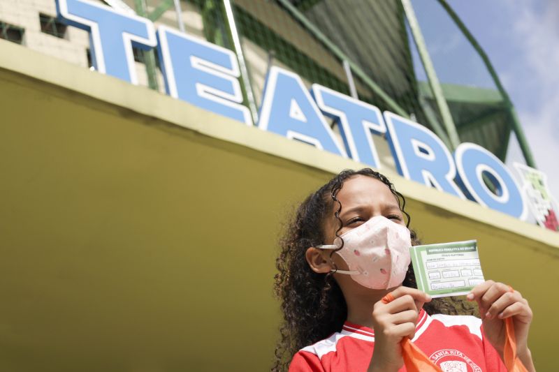 Isabele dos Santos - Estudante <div class='credito_fotos'>Foto: Pedro Guerreiro / Ag. Pará   |   <a href='/midias/2022/originais/15175_5bb0be62-971a-bf06-c9e3-e02d9074e372.jpg' download><i class='fa-solid fa-download'></i> Download</a></div>