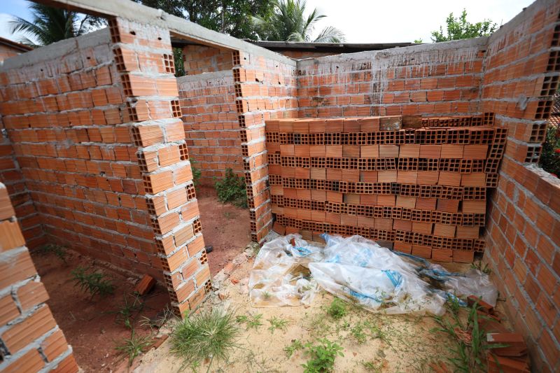 SUA CASA PEIXE BOI - Rodrigo Pinheiro AgPará <div class='credito_fotos'>Foto: Rodrigo Pinheiro / Ag.Pará | <a href='/midias/2022/originais/15185_61c642a2-f0c2-f54b-a3d9-a83ad2a6341d.jpg' download><i class='fa-solid fa-download'></i> Download</a></div>
