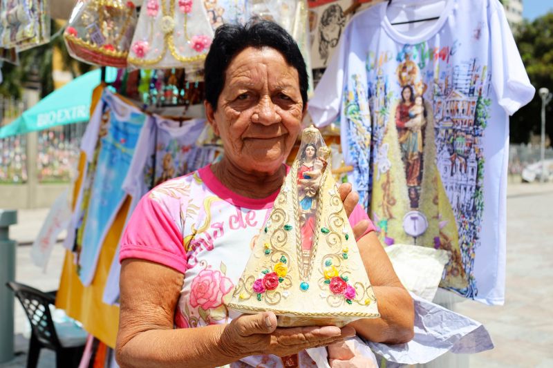 Compras do Círio - Fotos Bruno Cecim <div class='credito_fotos'>Foto: Bruno Cecim / Ag.Pará | <a href='/midias/2022/originais/15187_763ec654-cf36-1430-084a-b3db1f349139.jpg' download><i class='fa-solid fa-download'></i> Download</a></div>
