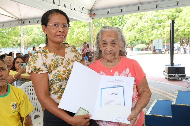 Raimunda do Rosário e Silva (D)
