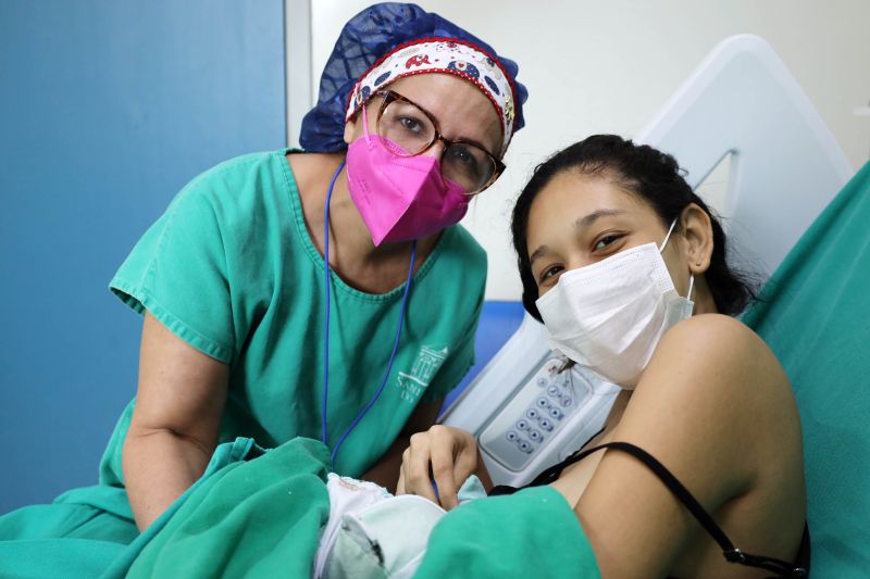 Lilian Pinheiro, enfermeira obstétrica da Maternidade da Santa Casa <div class='credito_fotos'>Foto: Bruno Cecim / Ag.Pará | <a href='/midias/2022/originais/15316_464c0889-c031-836f-90bd-d3bcc2f85824.jpg' download><i class='fa-solid fa-download'></i> Download</a></div>