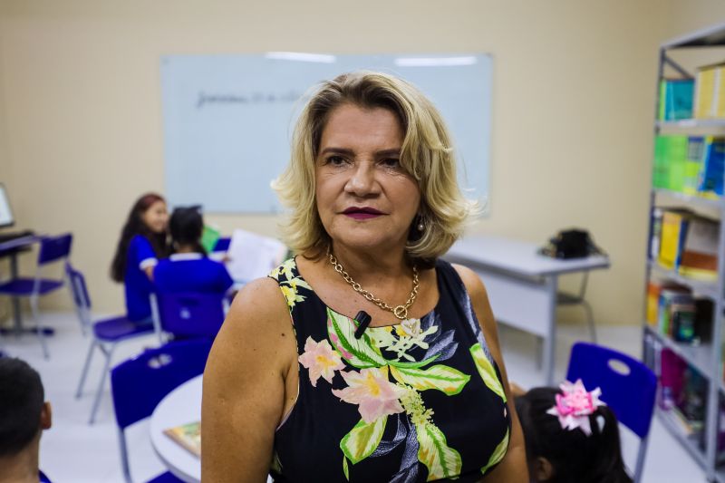 Vânia Maria, professora  <div class='credito_fotos'>Foto: Rodrigo Pinheiro / Ag.Pará   |   <a href='/midias/2022/originais/15328_e68d2d27-67ce-06b8-e25f-e1a71c90eedc.jpg' download><i class='fa-solid fa-download'></i> Download</a></div>