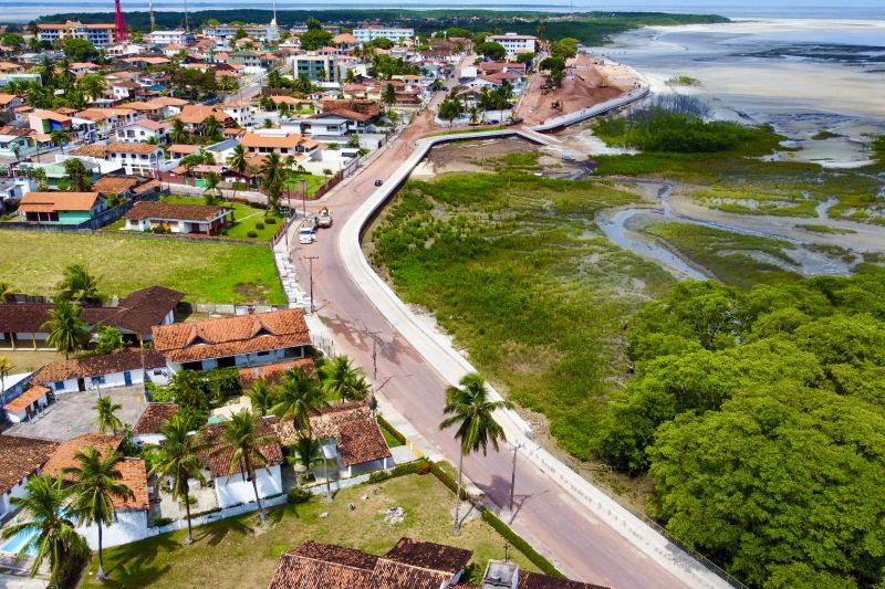 Obras Orla do Maçarico - Salinópolis <div class='credito_fotos'>Foto: Roni Moreira / Ag.Pará | <a href='/midias/2022/originais/15352_3c2ebb16-1f6e-1f52-76d7-be30422fb4ed.jpg' download><i class='fa-solid fa-download'></i> Download</a></div>
