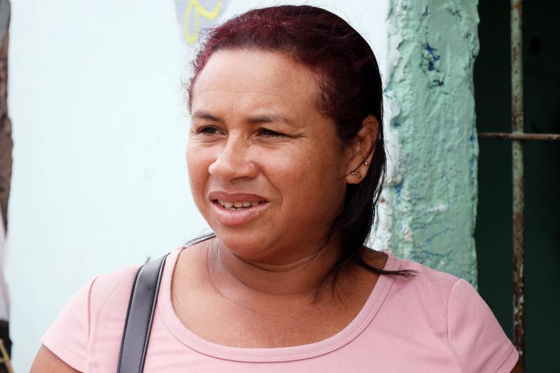Joana Maia - trabalha numa cooperativa <div class='credito_fotos'>Foto: Bruno Cecim / Ag.Pará   |   <a href='/midias/2022/originais/15442_13fb83b6-cf22-5d67-b746-85d1e8c5b6d4.jpg' download><i class='fa-solid fa-download'></i> Download</a></div>