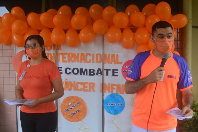 Profissionais da Oncologia do HRBA levaram orientações sobre o câncer infantil aos usuários