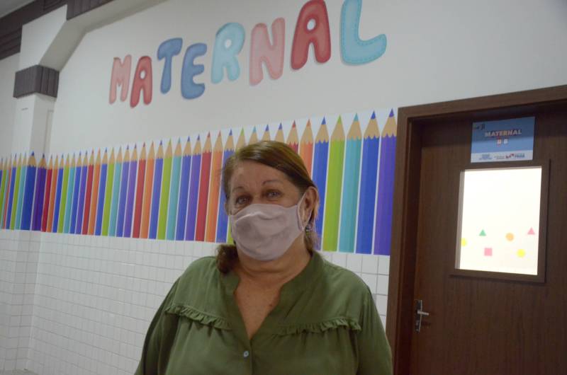 Diretora Cecilia Barros