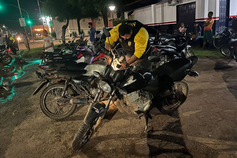 Motocicleta com registro de roubo em Tailândia