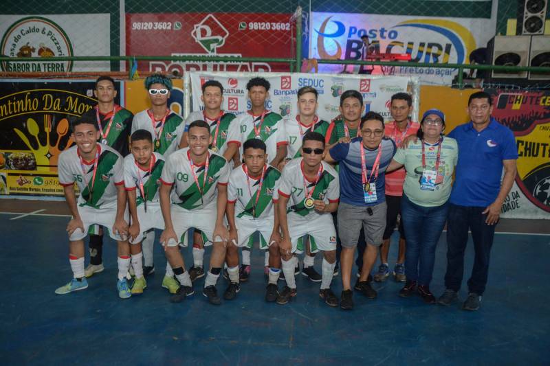 Escola Estadual Profa Deusalina da Cunha de Souza Carneiro da cidade do Acará - campeão de futsal masculino DSC_1615..