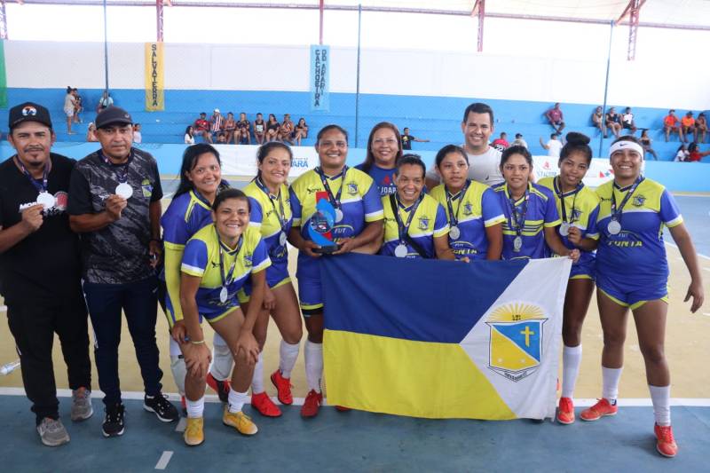 Delegação de Ponta de Pedras sagrou-se campeã na modalidade futsal