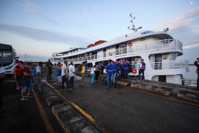 notícia: Confira os horários da travessia para o distrito de Outeiro