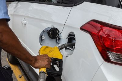 notícia: ICMS do diesel será calculado pela média móvel de preços em 60 meses