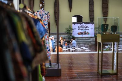 notícia: Mini Festival do Chocolate, Flores e Joias da Amazônia é sucesso de vendas 