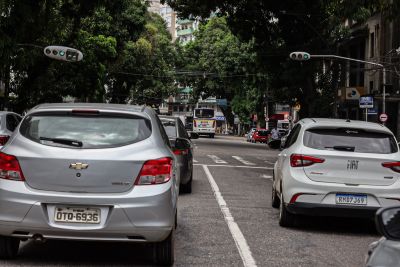 notícia: Até dia 8 de setembro descontos do IPVA para veículos com final de placas 40 a 60   