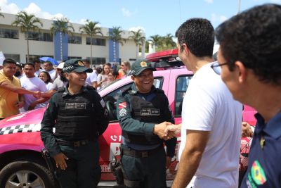 Governador cumprimenta policiais que atuarão no atendimento às ocorrências recebidas