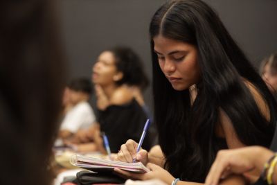 notícia: Estudantes do Jurunas e Condor participam de aulão preparatório ao Enem na UsiPaz