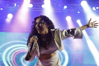 galeria: VIVIANE BATIDÃO E CROCODILO NA 25 FEIRA DO LIVRO