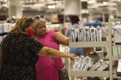 galeria: Movimentação compras - Shopping Metrópole