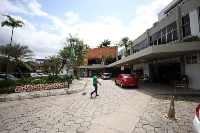notícia: Especialista do Hospital das Clínicas alerta para riscos da trombose venosa profunda