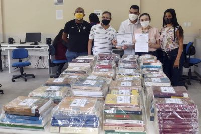 notícia: Ioepa encerra campanha em 2021 com arrecadação de mais de 10 mil livros
