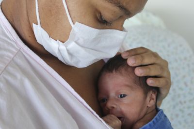 notícia: Incentivo ao aleitamento na Santa Casa é reconhecido pela Rede Brasileira de Bancos de Leite Humano