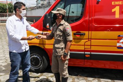 notícia: Estado garante reconstruções de quartéis e entrega unidades de resgate para Corpo de Bombeiros
