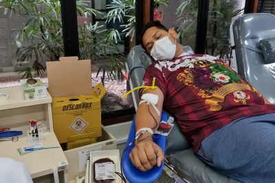 notícia: Escola de samba 'Quem São Eles' comemora 76 anos na sede do Hemopa para estimular a doação de sangue