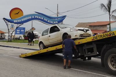 notícia: Agentes do Detran removem veículo supostamente conduzido por menor de idade em Salinas